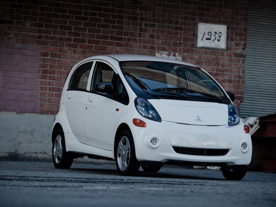  Mitsubishi i-MiEV 2012 года  (US) (фото 15 из 234)